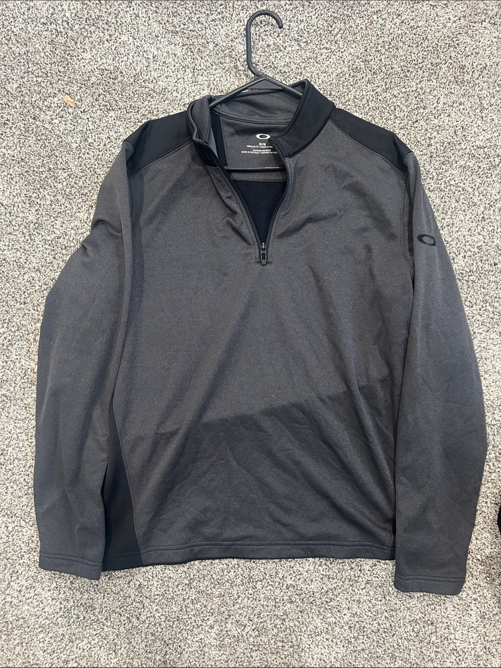 Oakley Men's Dark Gray Lightweight Quarter-Zip Shirt Jacket